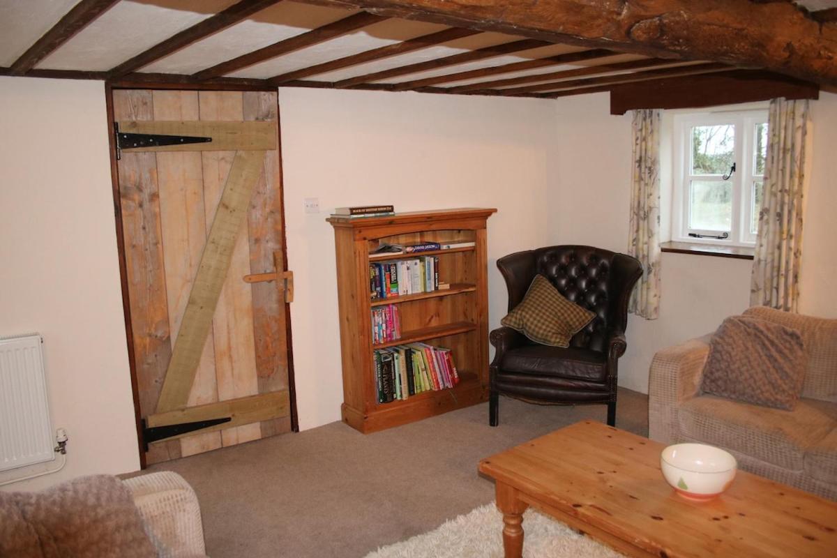Award Winning Lower Whitsleigh Farm Cottage Roborough Bagian luar foto