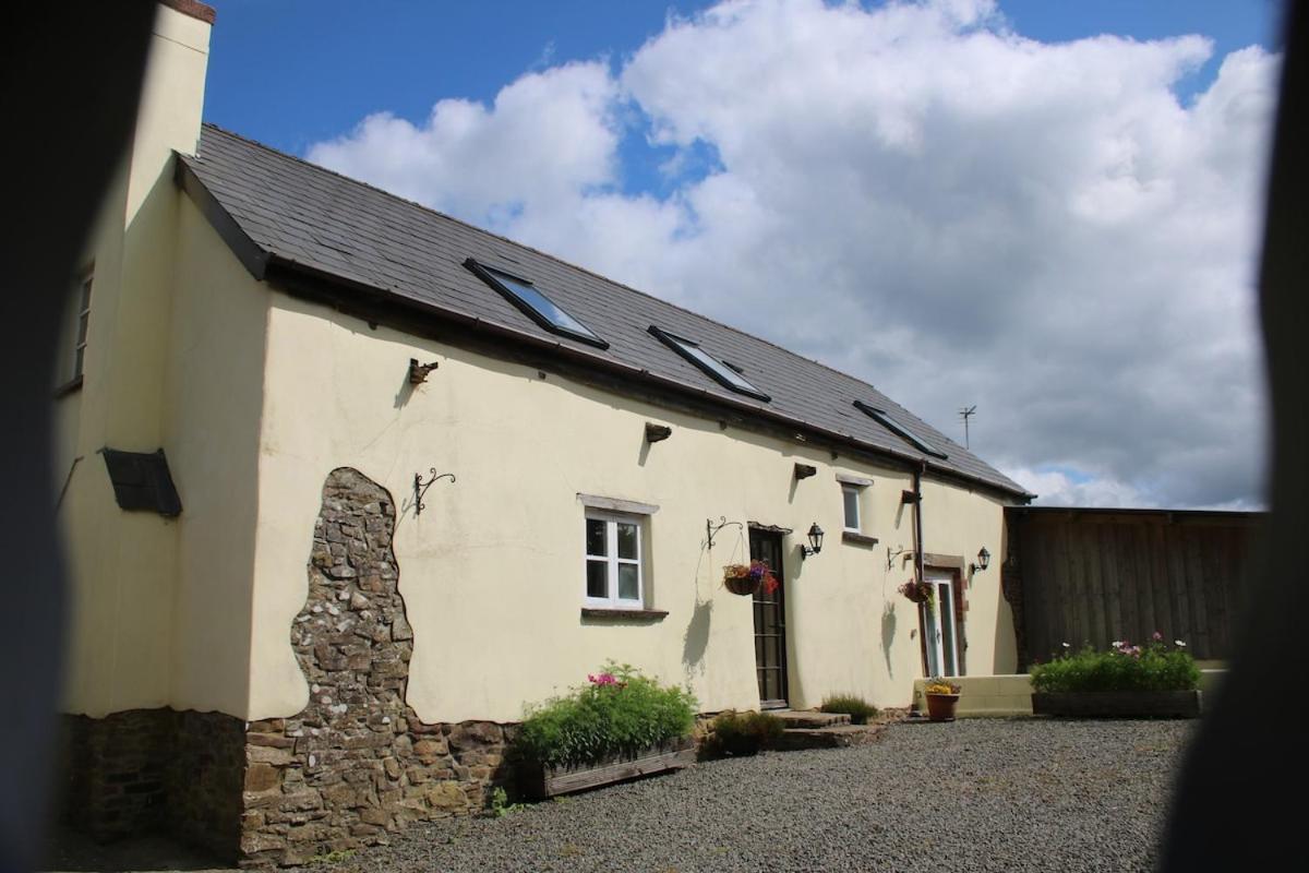 Award Winning Lower Whitsleigh Farm Cottage Roborough Bagian luar foto